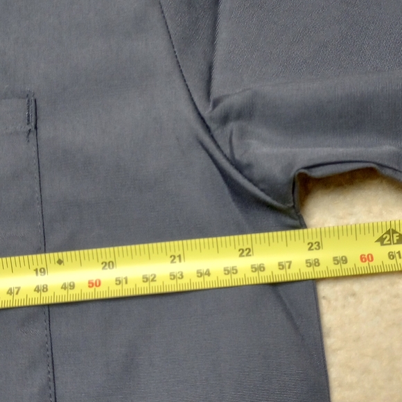 UA uniform advantage scrubs top - Picture 5 of 8